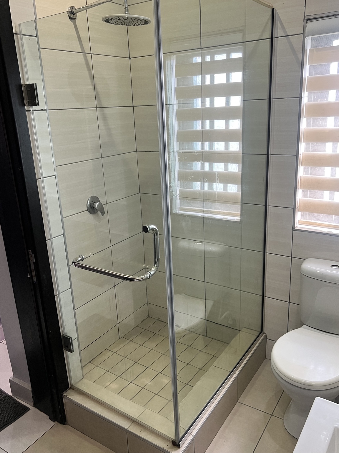 Woodhill Villa bathroom