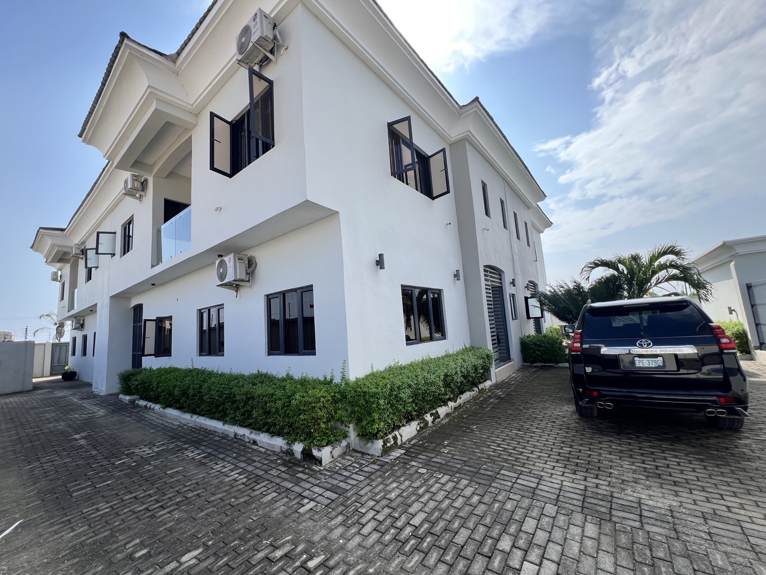 Woodhill Villa exterior